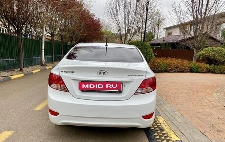 Hyundai Solaris II рестайлинг, 2012 год, 7 фотография
