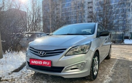 Hyundai Solaris II рестайлинг, 2015 год, 715 000 рублей, 1 фотография