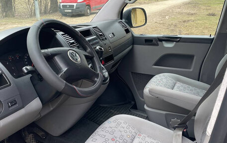 Volkswagen Transporter T5 рестайлинг, 2003 год, 850 000 рублей, 8 фотография