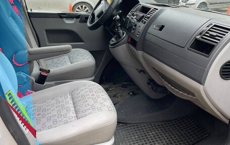 Volkswagen Transporter T5 рестайлинг, 2003 год, 850 000 рублей, 9 фотография