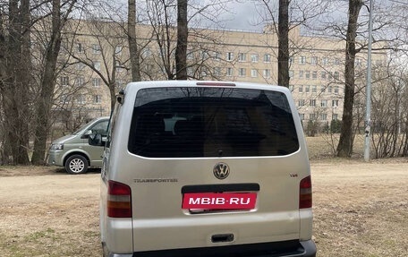 Volkswagen Transporter T5 рестайлинг, 2003 год, 850 000 рублей, 6 фотография
