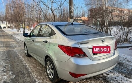Hyundai Solaris II рестайлинг, 2015 год, 715 000 рублей, 3 фотография