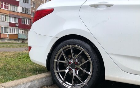 Hyundai Solaris II рестайлинг, 2015 год, 1 050 000 рублей, 3 фотография