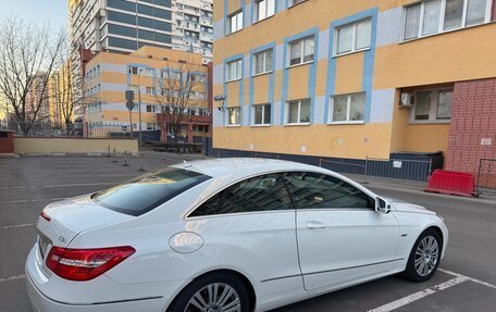 Mercedes-Benz E-Класс, 2011 год, 2 350 рублей, 4 фотография