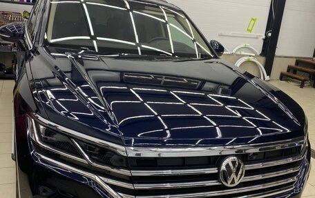 Volkswagen Touareg III, 2018 год, 5 250 000 рублей, 1 фотография