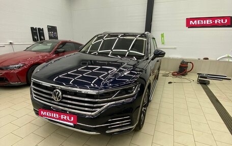 Volkswagen Touareg III, 2018 год, 5 250 000 рублей, 2 фотография