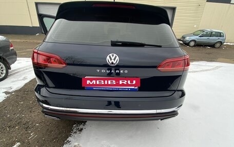 Volkswagen Touareg III, 2018 год, 5 250 000 рублей, 24 фотография