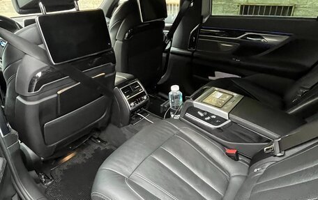 BMW 7 серия, 2019 год, 9 000 000 рублей, 12 фотография