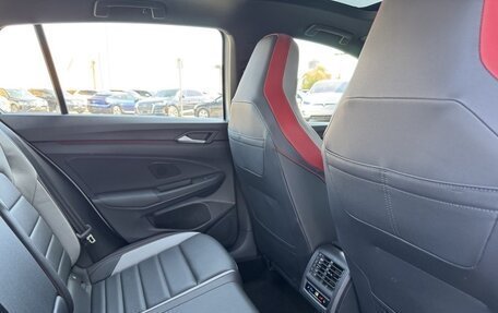 Volkswagen Golf GTI, 2022 год, 4 360 000 рублей, 32 фотография