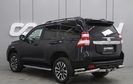 Toyota Land Cruiser Prado 150 рестайлинг 2, 2015 год, 3 299 000 рублей, 2 фотография