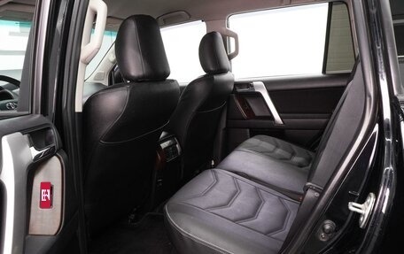 Toyota Land Cruiser Prado 150 рестайлинг 2, 2015 год, 3 299 000 рублей, 11 фотография