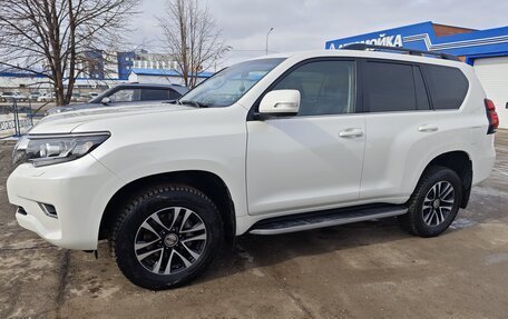 Toyota Land Cruiser Prado 150 рестайлинг 2, 2018 год, 4 990 000 рублей, 1 фотография