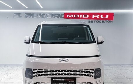 Hyundai Staria, 2021 год, 5 500 000 рублей, 4 фотография