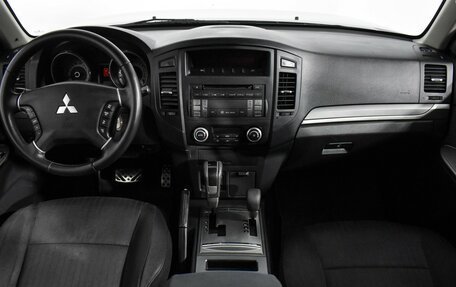 Mitsubishi Pajero IV, 2013 год, 2 050 000 рублей, 15 фотография