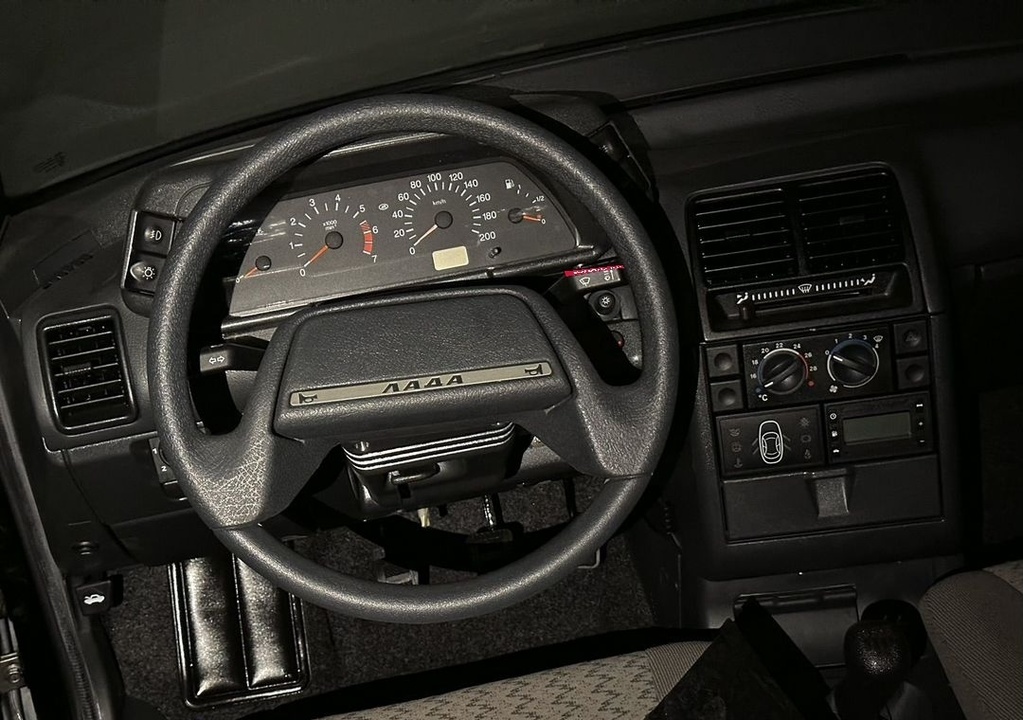 ВАЗ (LADA) 2110, 2005 год, 1 850 000 рублей, 19 фотография