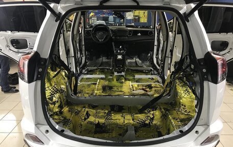 Toyota RAV4, 2018 год, 2 950 000 рублей, 20 фотография