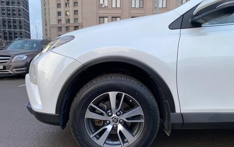 Toyota RAV4, 2018 год, 2 950 000 рублей, 12 фотография