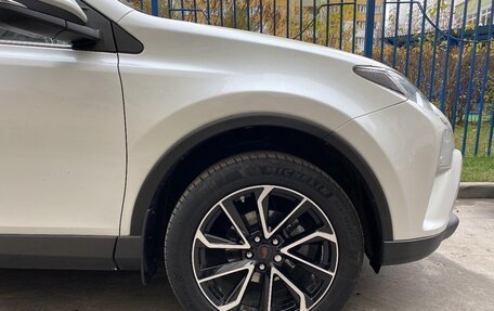 Toyota RAV4, 2018 год, 2 950 000 рублей, 13 фотография