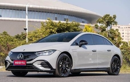 Mercedes-Benz EQE, 2023 год, 4 500 000 рублей, 1 фотография