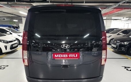 Hyundai Staria, 2021 год, 2 954 000 рублей, 4 фотография