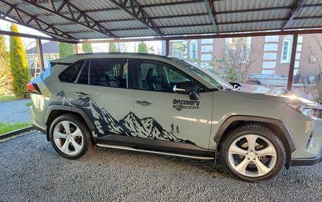 Toyota RAV4, 2020 год, 3 400 000 рублей, 8 фотография