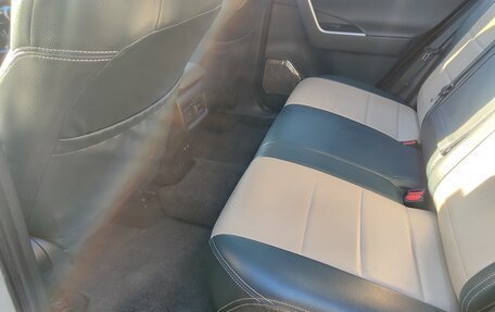 Toyota RAV4, 2020 год, 3 400 000 рублей, 14 фотография