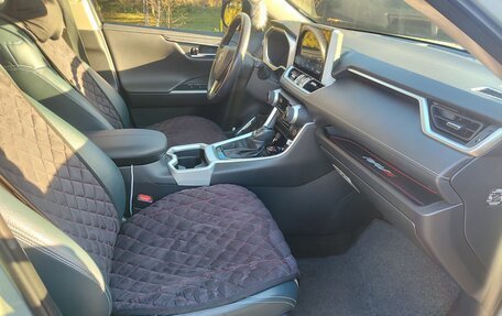 Toyota RAV4, 2020 год, 3 400 000 рублей, 15 фотография