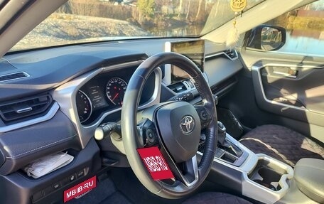 Toyota RAV4, 2020 год, 3 400 000 рублей, 10 фотография