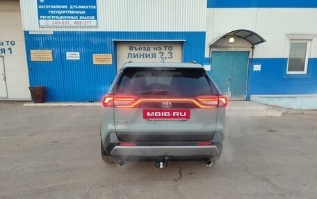 Toyota RAV4, 2020 год, 3 400 000 рублей, 6 фотография