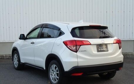 Honda Vezel, 2014 год, 1 185 000 рублей, 13 фотография