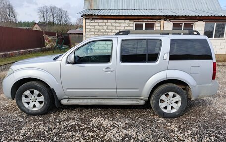 Nissan Pathfinder, 2010 год, 1 150 000 рублей, 2 фотография