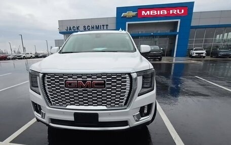 GMC Yukon IV, 2022 год, 8 252 000 рублей, 1 фотография
