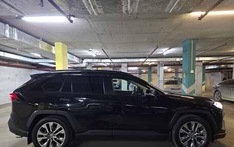 Toyota RAV4, 2021 год, 3 990 000 рублей, 17 фотография