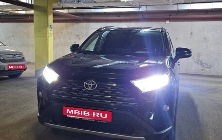 Toyota RAV4, 2021 год, 3 990 000 рублей, 13 фотография