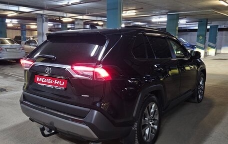 Toyota RAV4, 2021 год, 3 990 000 рублей, 16 фотография