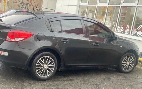 Chevrolet Cruze II, 2012 год, 800 000 рублей, 3 фотография