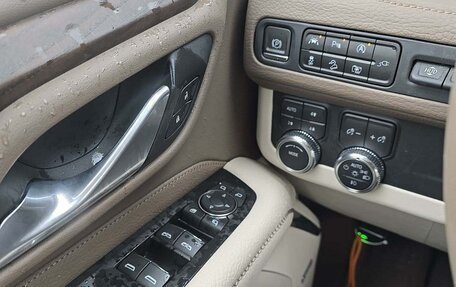 GMC Yukon IV, 2022 год, 8 252 000 рублей, 10 фотография