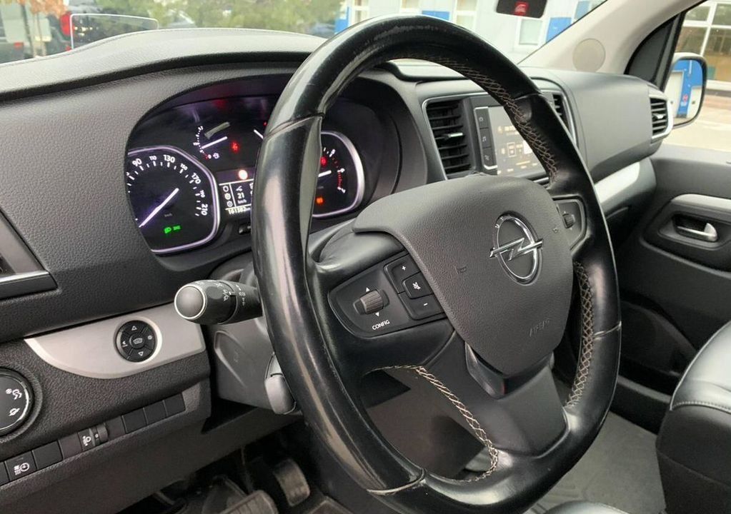 Opel Zafira Life, 2020 год, 3 149 000 рублей, 15 фотография