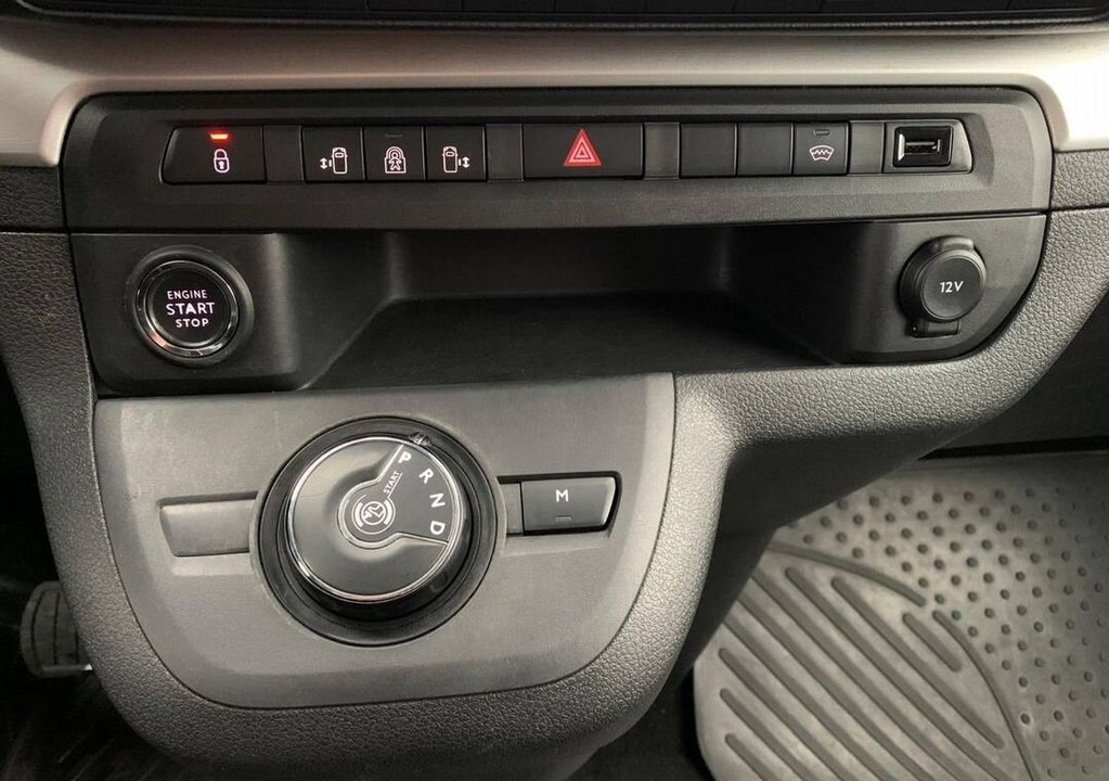 Opel Zafira Life, 2020 год, 3 149 000 рублей, 24 фотография