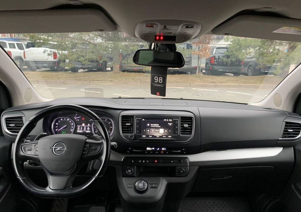 Opel Zafira Life, 2020 год, 3 149 000 рублей, 26 фотография