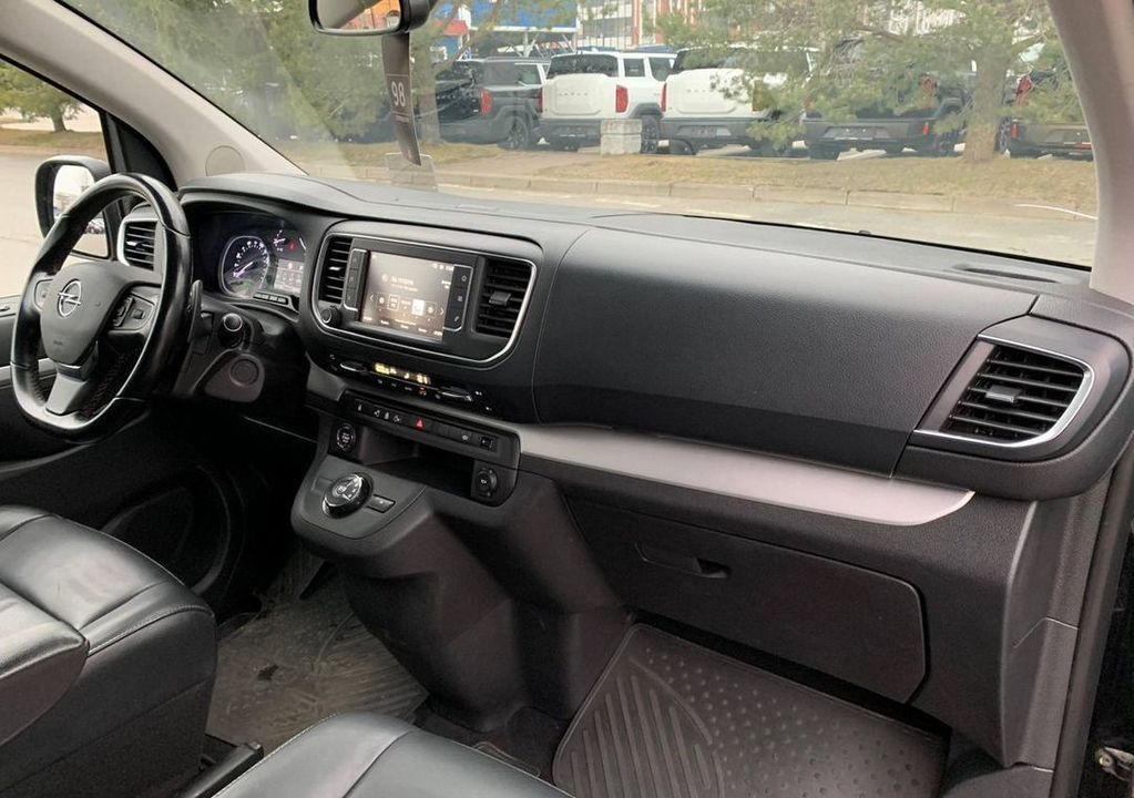 Opel Zafira Life, 2020 год, 3 149 000 рублей, 40 фотография