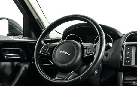 Jaguar F-Pace, 2017 год, 2 670 000 рублей, 13 фотография