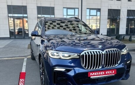 BMW X7, 2021 год, 3 фотография