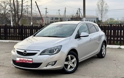 Opel Astra J, 2010 год, 1 фотография
