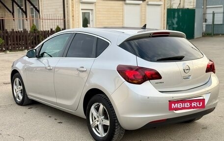 Opel Astra J, 2010 год, 3 фотография
