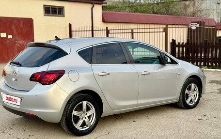 Opel Astra J, 2010 год, 7 фотография