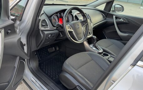 Opel Astra J, 2010 год, 12 фотография