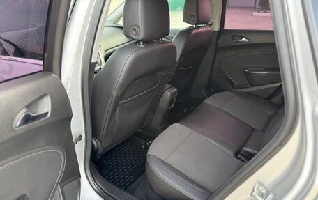 Opel Astra J, 2010 год, 13 фотография