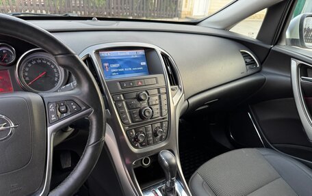 Opel Astra J, 2010 год, 14 фотография