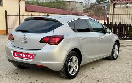 Opel Astra J, 2010 год, 8 фотография